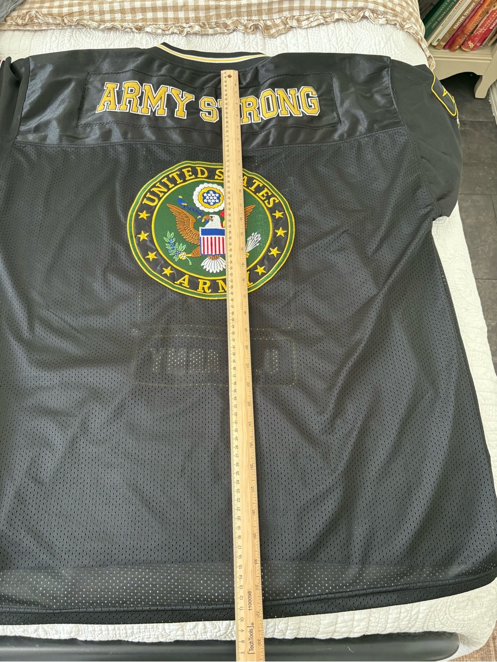 U.S. Army Men's Black and Gold Jersey - Picture 4 of 6